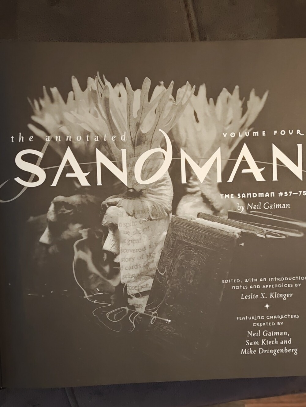 The Annotated Sandman Volume Four by Neil Gaiman - Black & White Cover